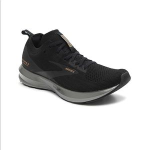 ✨NEW✨ BROOKS Levitate 3 Limited Edition